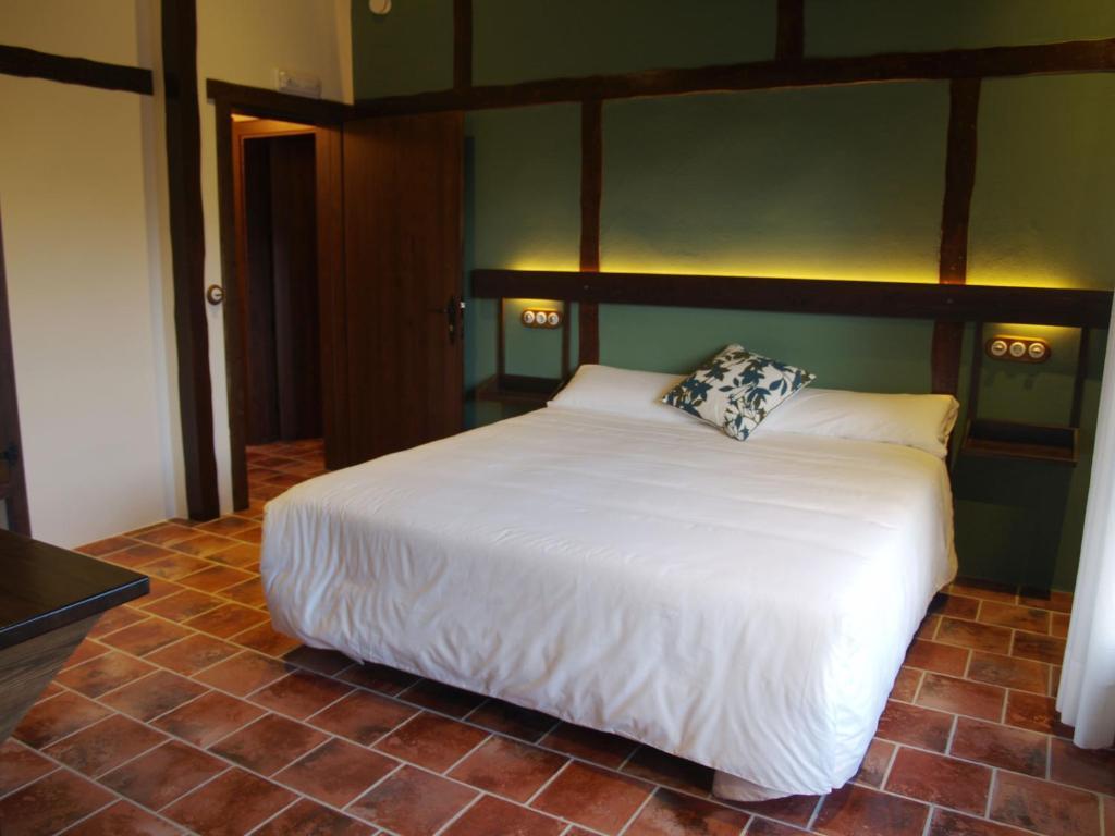 Font D'En Torres Solo Adultos Guest House Morella Luaran gambar